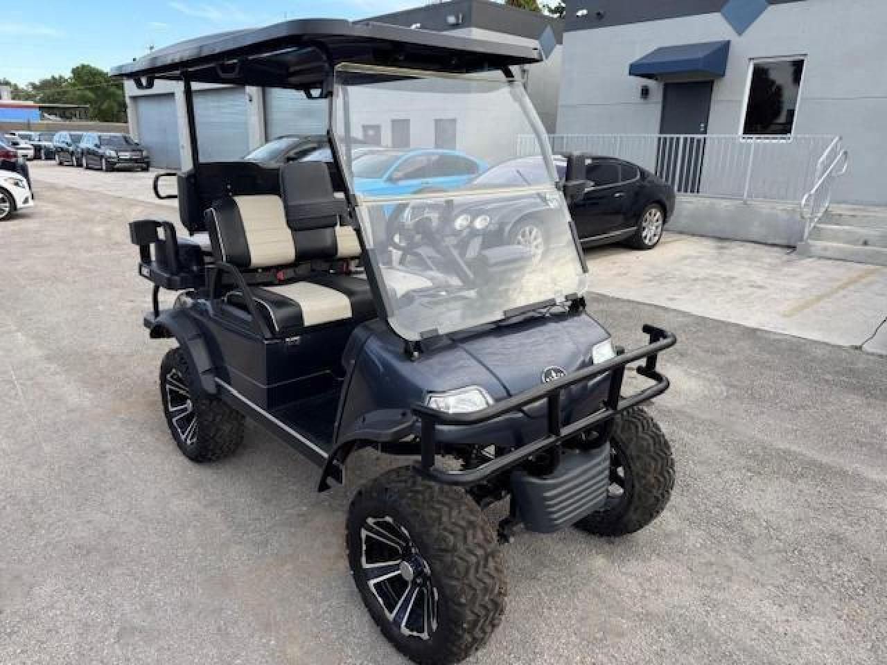 2023 Evolution Forester 4 Plus Golf Cart - Image 4