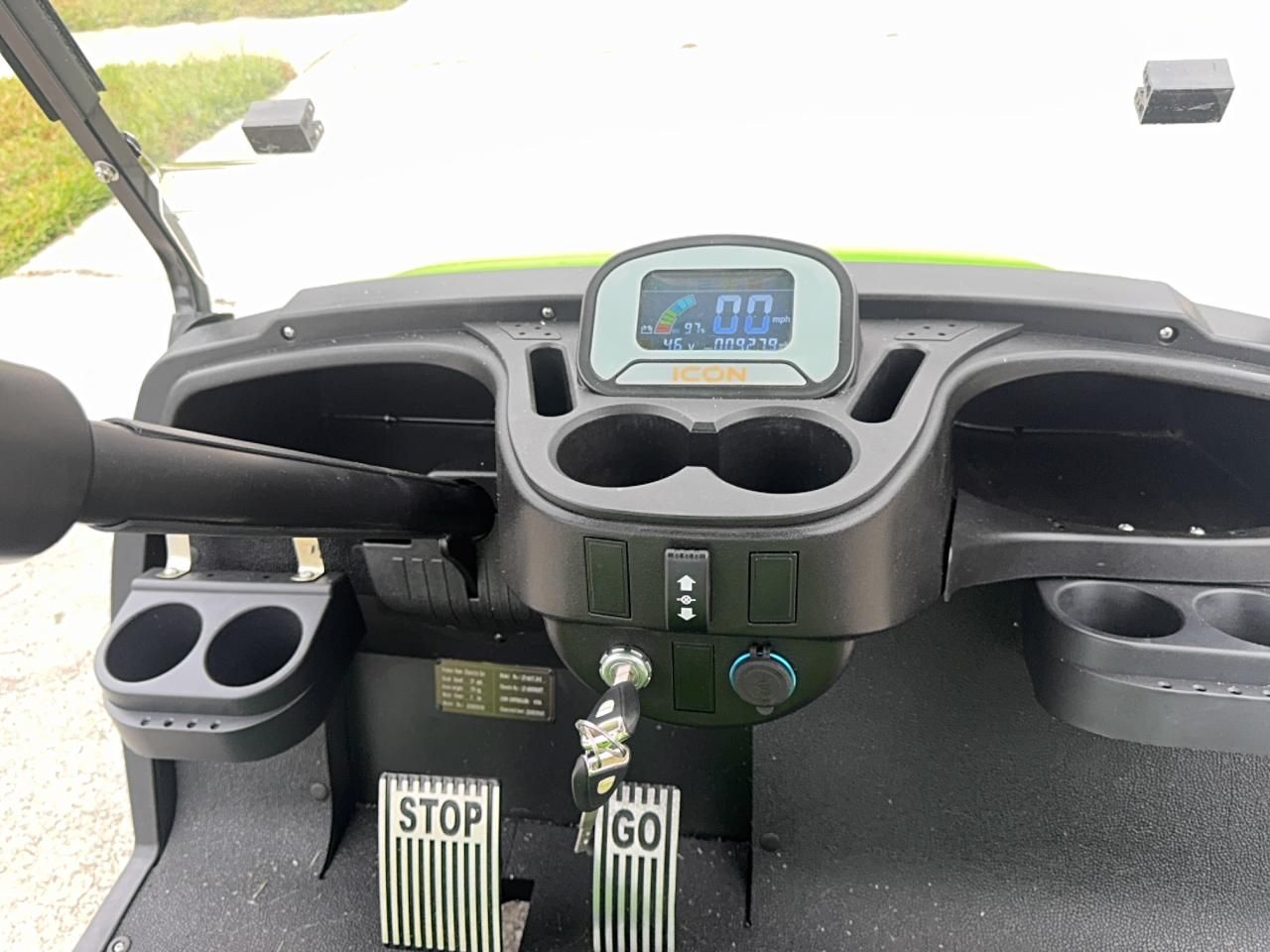 2022 ICON I40 Golf Cart - Image 9